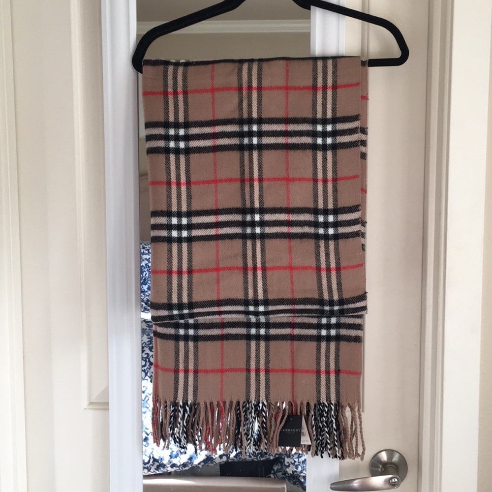 [NWT] Burberry Classic CDSC Shawl/Scarf - Picture 4 of 8